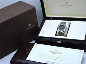 Thumbnail von Patek Philippe Nautilus 5711/1a-014 Green Dial 2021