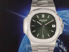 Thumbnail von Patek Philippe Nautilus 5711/1a-014 Green Dial 2021