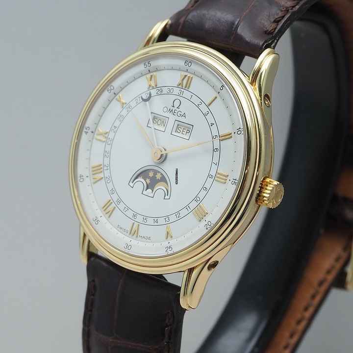  Omega Triple Date Moonphase Cal.715 RARE collectors watch 