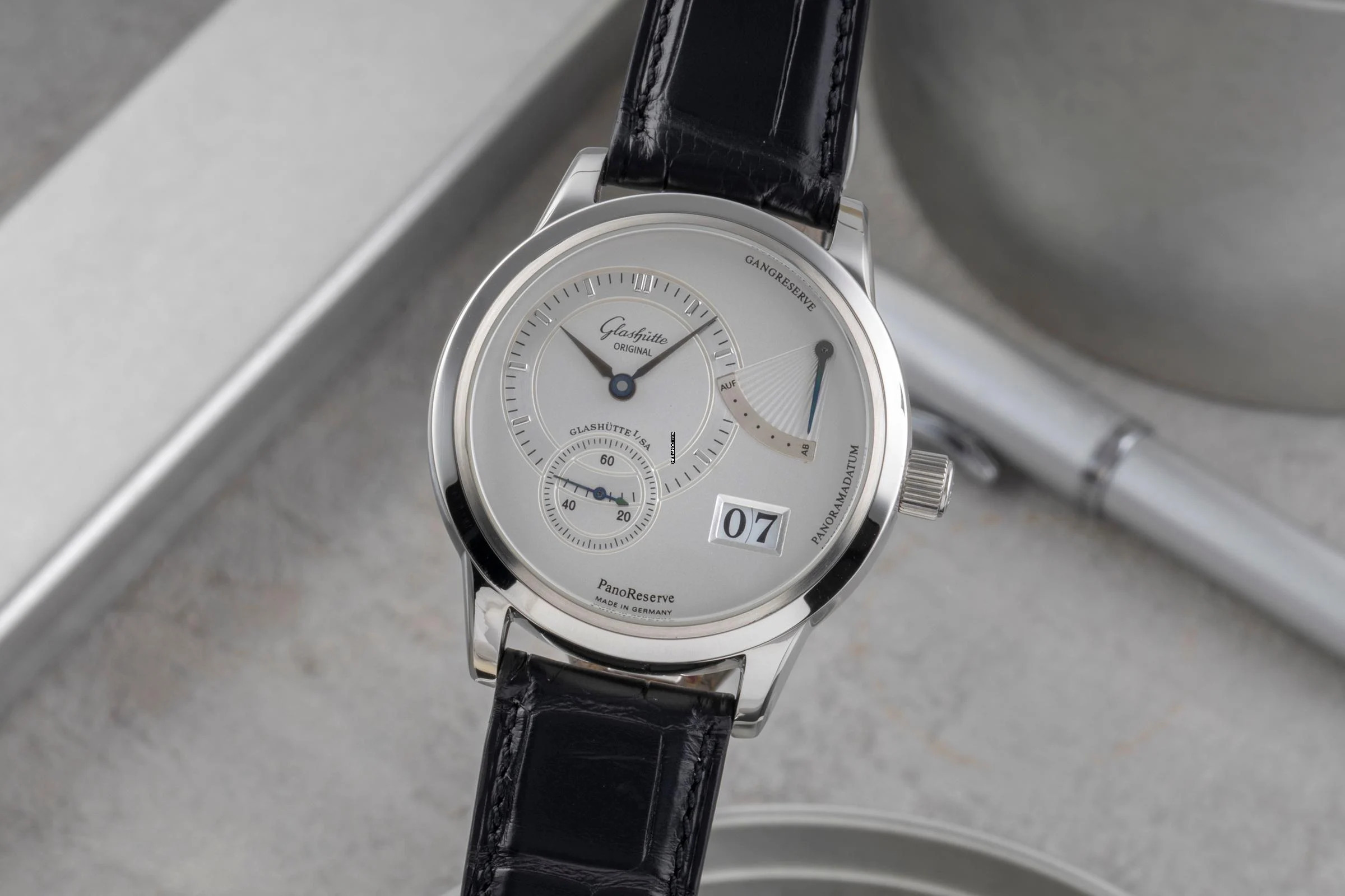  Glashütte Original PanoReserve Edelstahl Handaufzug Herrenuhr Ref. 65-01-02-02-04 B&P 