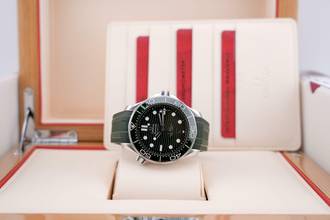 Thumbnail von Omega Seamaster Diver 300 M With Box And Papers - 21032422010001 2024