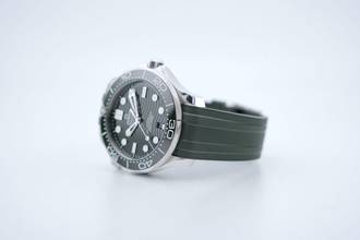 Thumbnail von Omega Seamaster Diver 300 M With Box And Papers - 21032422010001 2024
