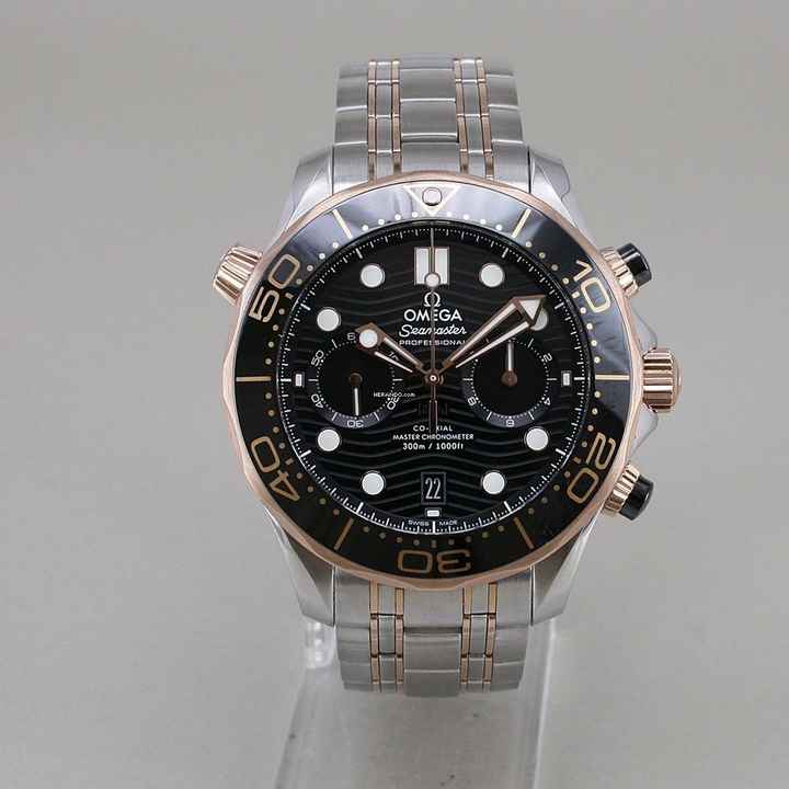  Omega Seamaster Diver 300 M Master Chronometer Chronograph Stahl/18k Sedna Gold Full Set Top Zustand 