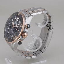 Thumbnail von Omega Seamaster Diver 300 M Master Chronometer Chronograph Stahl/18k Sedna Gold Full Set Top Zustand
