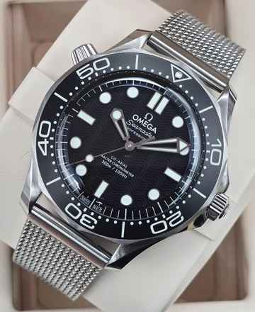  Omega Seamaster Diver 300 M 42mm 210.30.42.20.01.010 Black Dial Unworn/New Condition Full Set 11-2025 