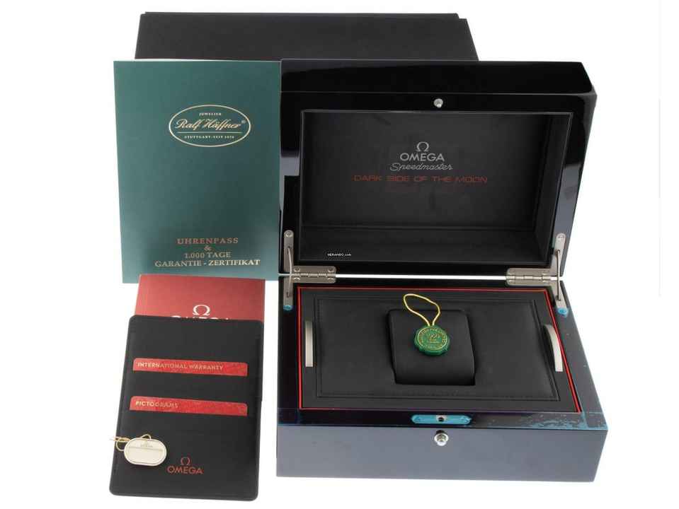  Omega Speedmaster Moonwatch Dark Side of the Moon Ref.311.92.44.51.01.005 2025 Full Set Ungetragen 