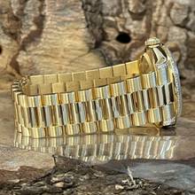 Thumbnail von Rolex Day-Date 36 Day-Date 36mm - 750er Gelbgold - Diamant - FULLSET 2015 LC100 - Ref. 118338 Aftermarket Iced out Bezel