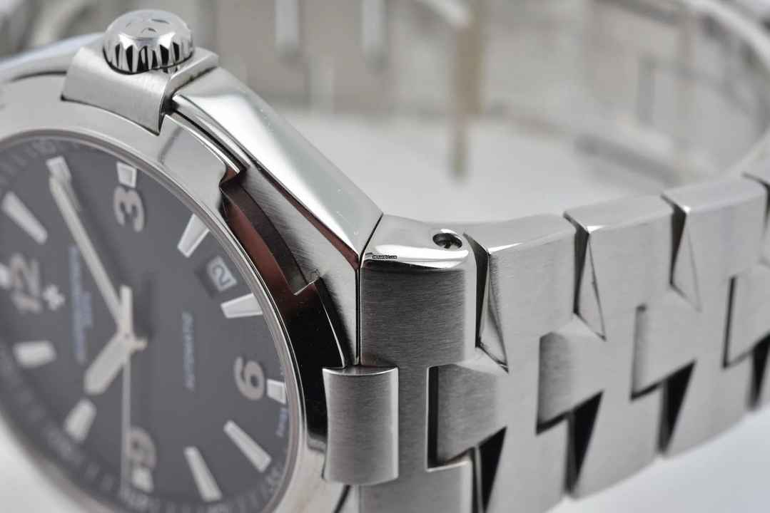  Vacheron Constantin Overseas Automatik 47040/B01A Black Dial 