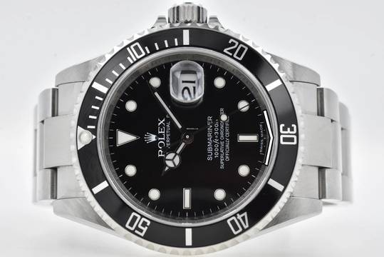  Rolex Submariner Date 16610 - Rehaut M Series LC218 