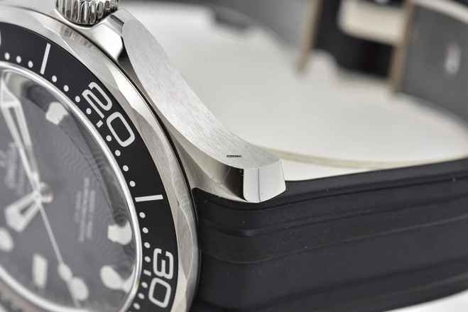  Omega Seamaster Diver 300 M Professional 300M No Date Rubber 21030422001010 