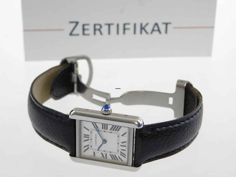  Cartier Tank Solo 31 x 24mm im Top Zustand mit original Band und Faltschließe Cartier Box geliefert in der original Box 