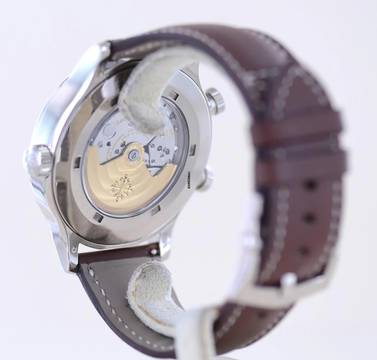  Patek Philippe Calatrava Pilot Travel Time 18K Weißgold Kal 324 Deep Blue Luxusuhr 