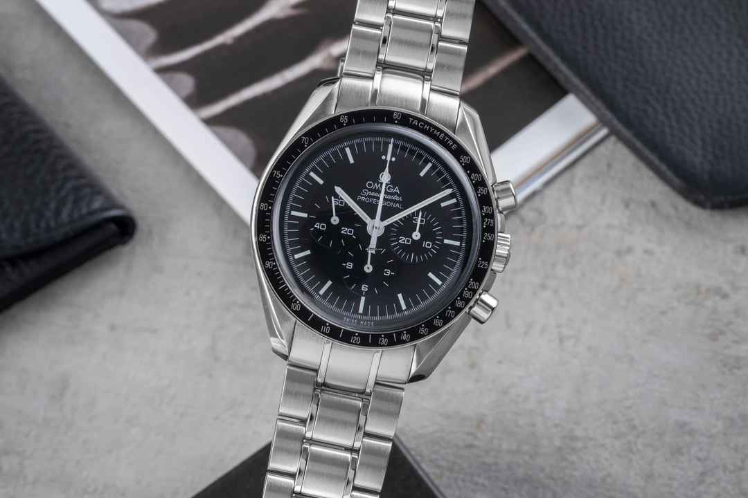 Omega Speedmaster Professional Moonwatch Stahl Handaufzug Ref. 311.30.42.30.01.005 Klassiker 