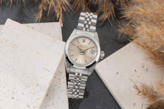  Rolex Oyster Perpetual Lady Date 26 Gold Dial Oyster Edelstahl Automatik Damenuhr Ref. 69160 