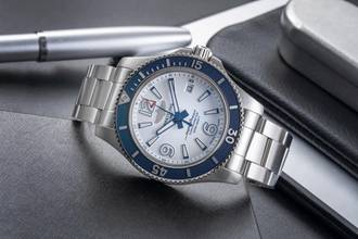 Thumbnail von Breitling Superocean Stahl Automatik Herrenuhr Ref. A17366D81A1A1 B&P 2019