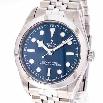  Tudor Black Bay 39 Blue – Jubilee – M79660 – like NEW – 10/2023 Full Set 