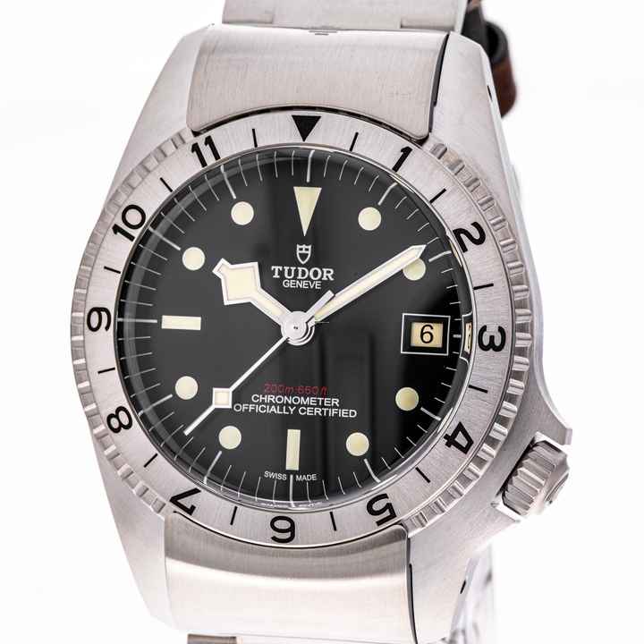  Tudor Black Bay P01 Black 42 – 70150 – like NEW – 2020 Full Set Lc100 