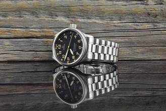 Thumbnail von Omega Genève Dynamic Automatic 5200.50.00 Black Tritium Vintage Military