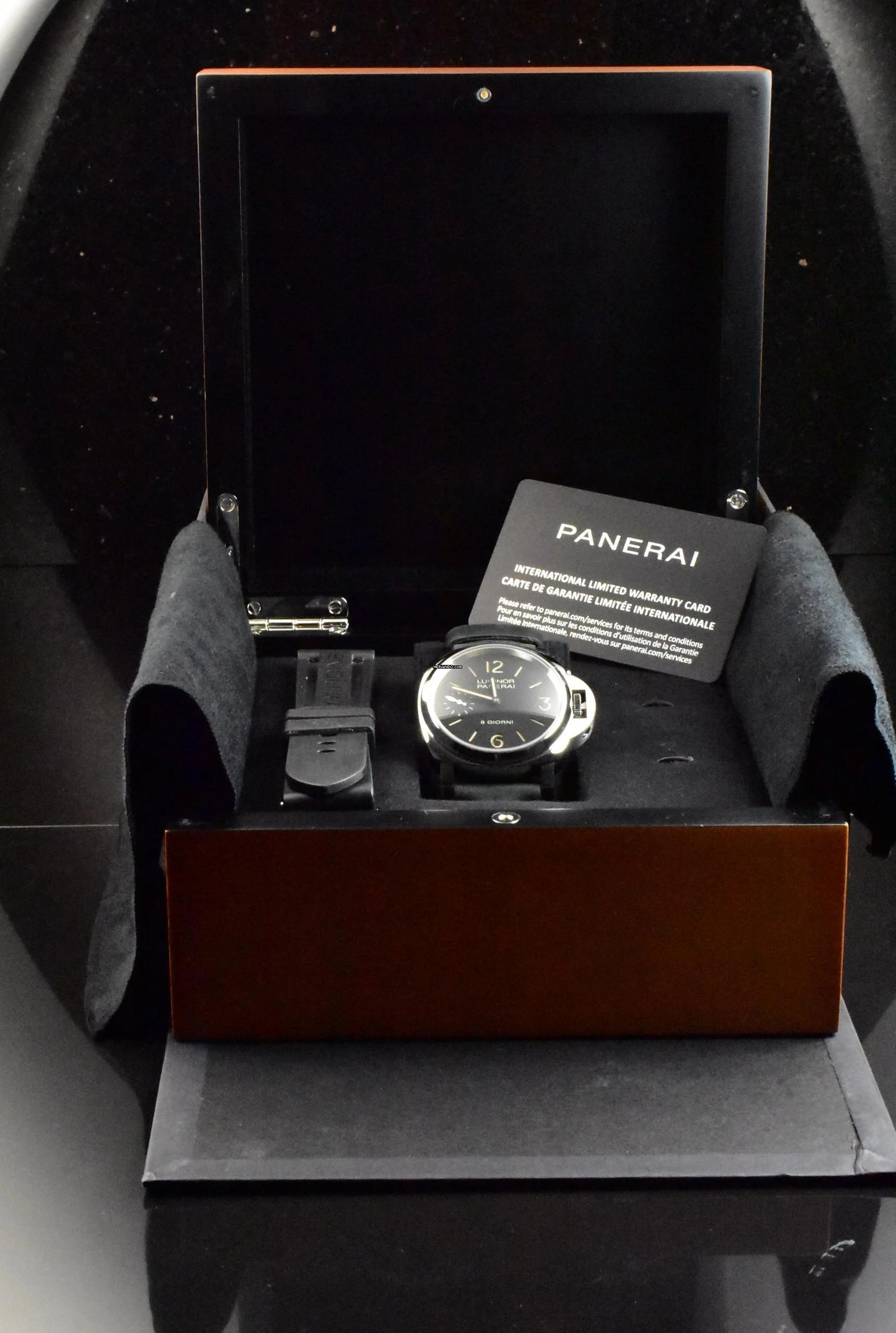 Thumbnail von Panerai Luminor Base 8 Days Giorni / 8 Days PAM00915 unpoliert Stahl 44MM - B&P 2020