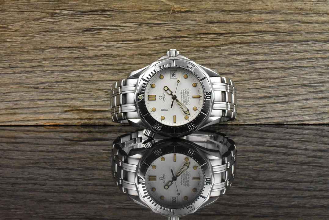  Omega Seamaster Diver 300 M Professional 300m Mid Size Automatic White Wave Tritium Dial - Vintage 1986 