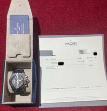 Thumbnail von Breitling Avenger Chronograph Gmt 45 FULL SET WITH BOX AND PAPERS NEW Stickers year:2024