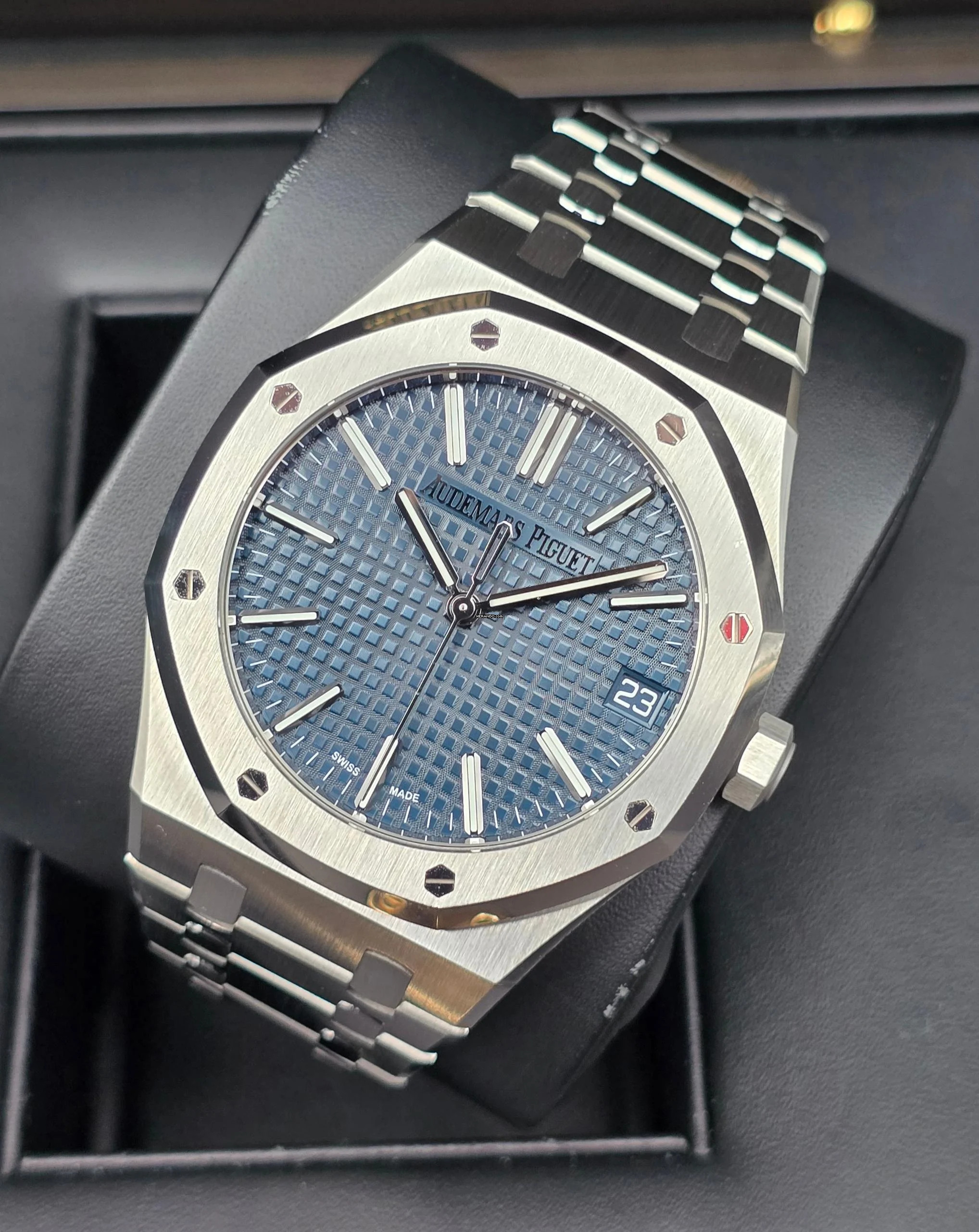  Audemars Piguet Royal Oak 41mm 15510ST.OO.1320ST.06 Blue Dial Very Good Full Set 2023 