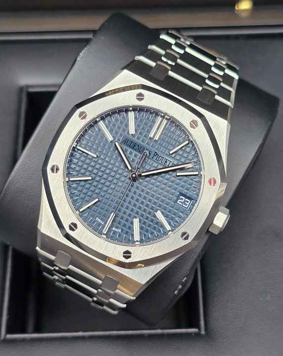  Audemars Piguet Royal Oak 41mm 15510ST.OO.1320ST.06 Blue Dial Very Good Full Set 2023 