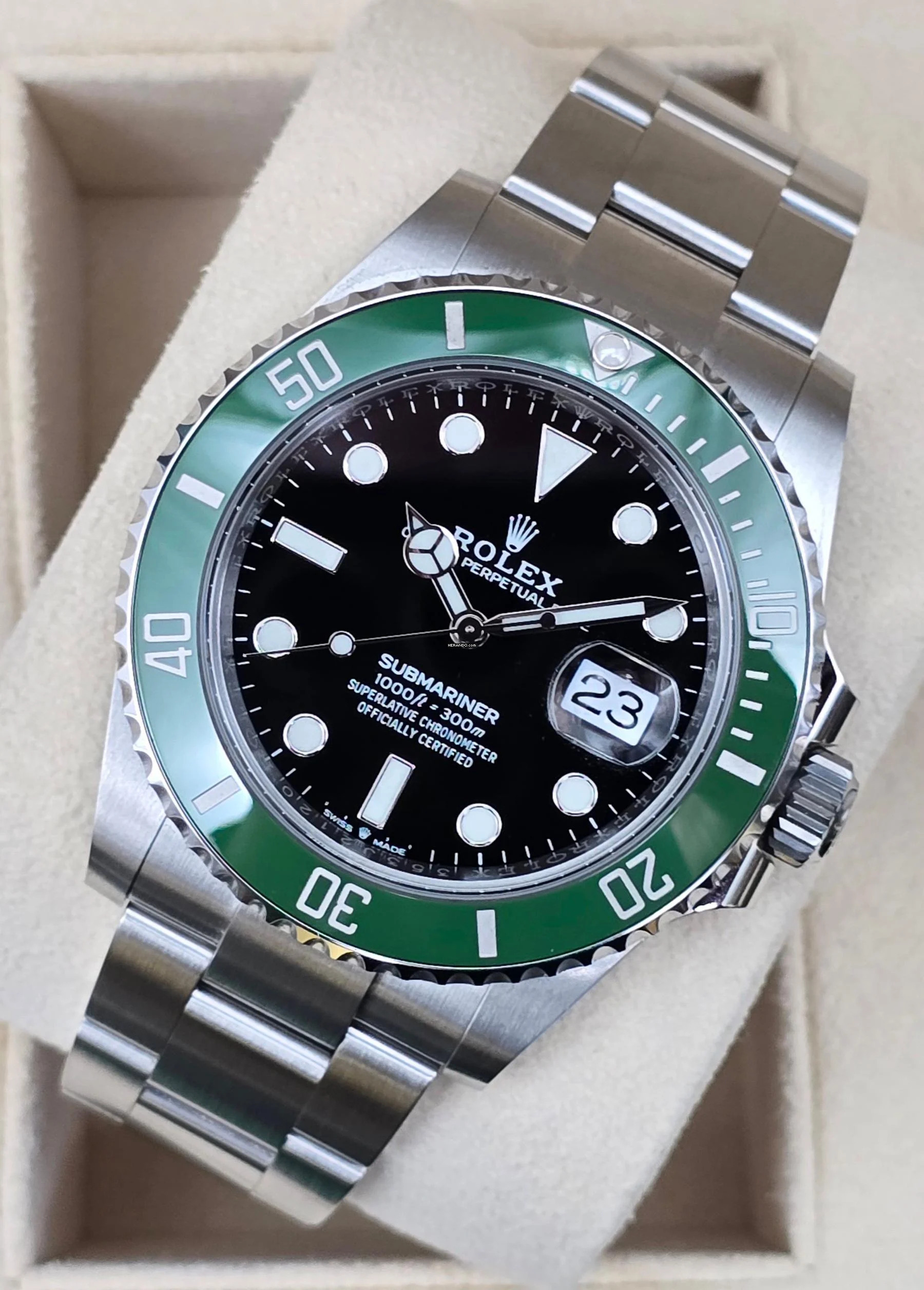  Rolex Submariner Date 126610LV 'Starbucks' Green bezel Like New Condition 11-2023 