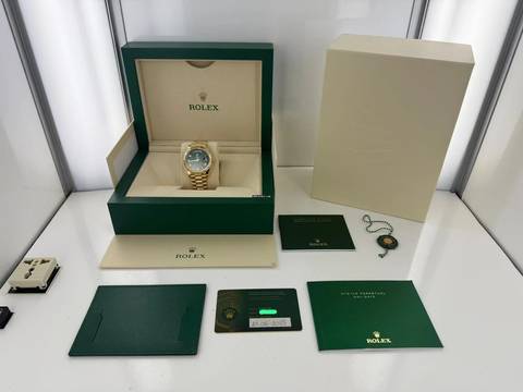  Rolex Day-Date 40 Money Green Dial 