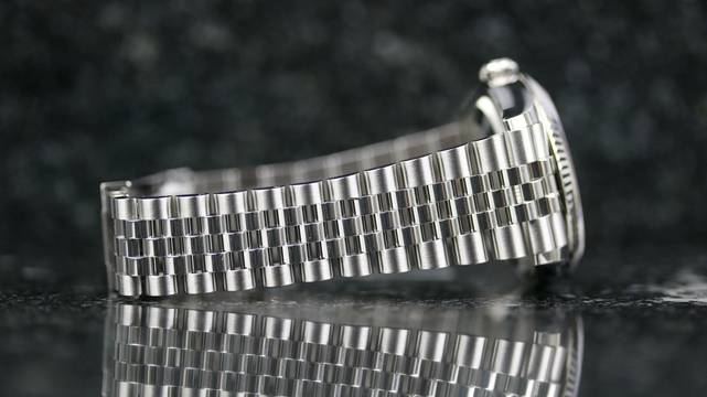  Rolex Datejust 36 Silver 6&9 Diamond - like New - Fullset - 11/2023 