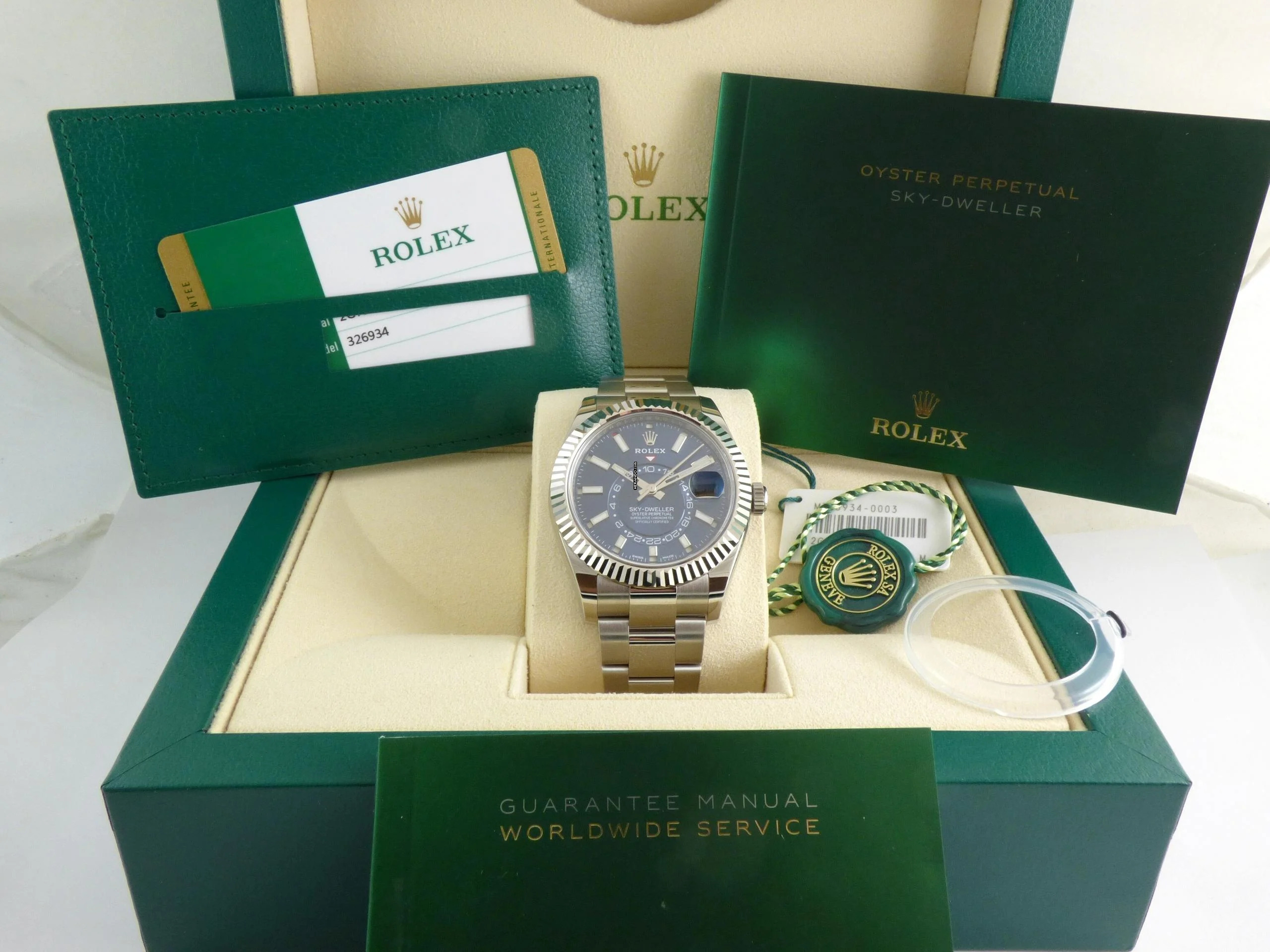 Thumbnail von Rolex Sky-Dweller Blue Dial
