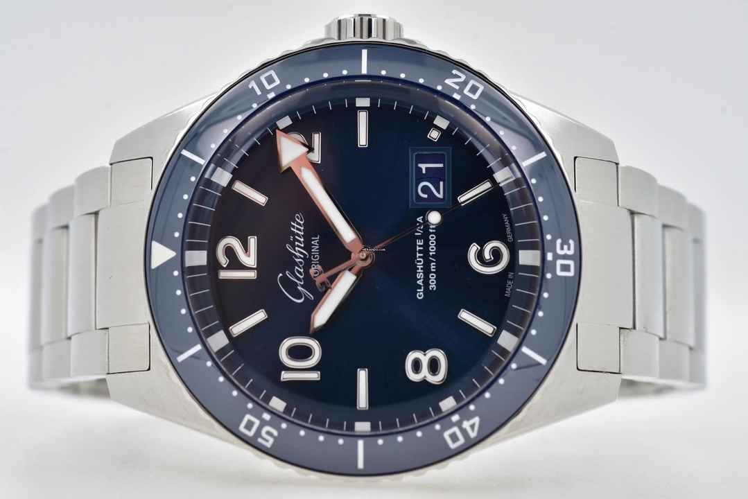  Glashütte Original SeaQ Panoramadatum Big Date 1-36-13-02-81 Blue Dial 