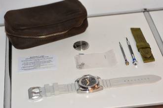 Thumbnail von Corrigia05 05 Steel M-Olive 656-631-664-665-666 44mm