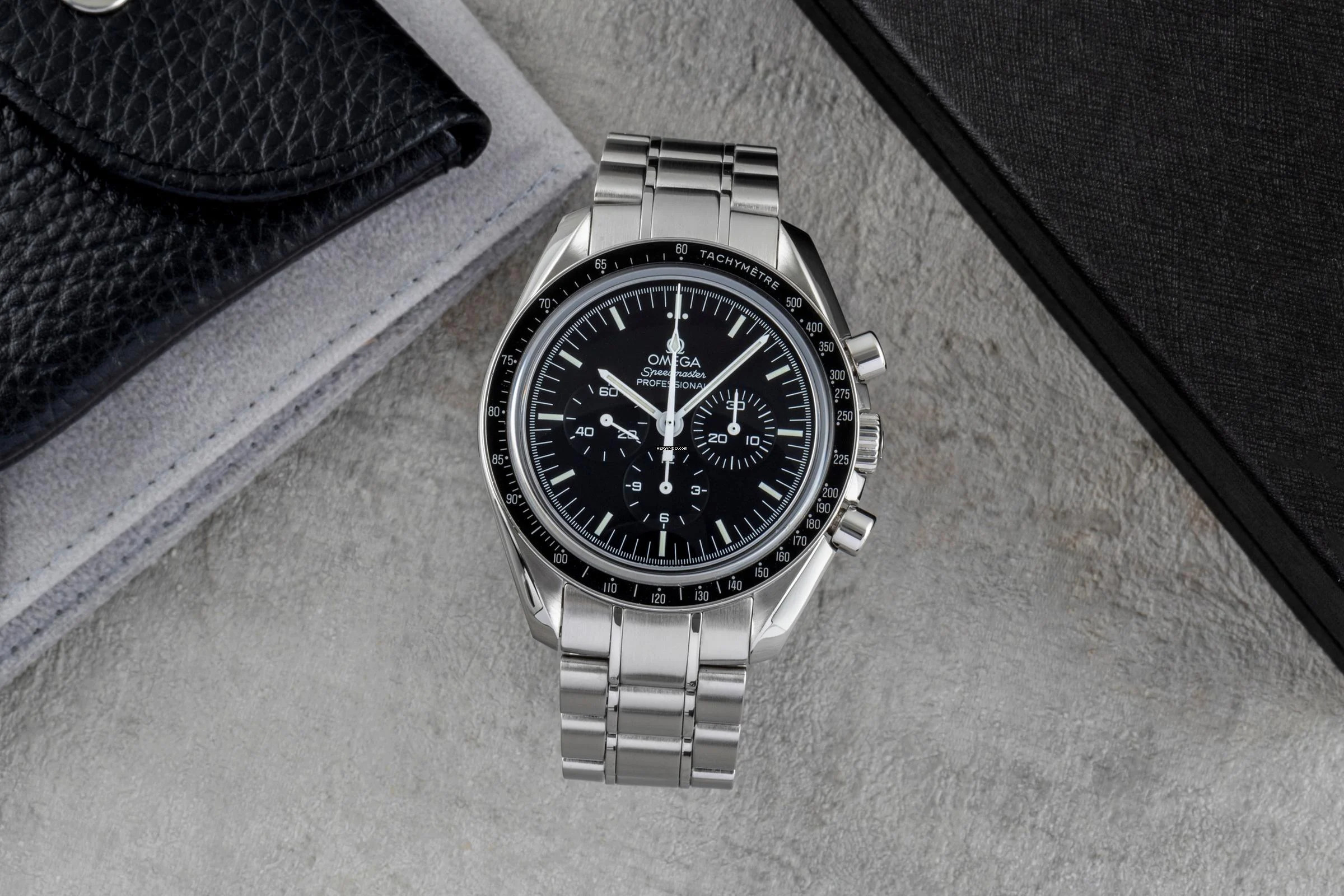  Omega Speedmaster Professional Moonwatch Chronograph Handaufzug Ref. 311.30.42.30.01.006 Box & Papiere 