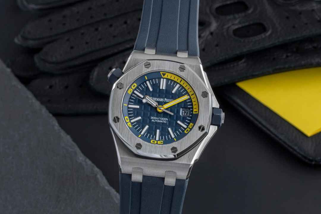  Audemars Piguet Royal Oak Offshore Diver Stahl Ref. 15710ST.OO.A027CA.01 B&P 