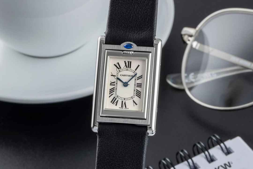  Cartier Tank Basculante Edelstahl unisex Saphirglas Ref. W1011258 Klassiker B&P 
