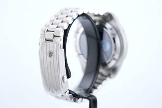 Thumbnail von Omega Speedmaster Professional Moonwatch Silver Snoopy Award - UNWORN - With Additional Leather Strap - With Box And Papers - 310.32.42.50.02.001 2024