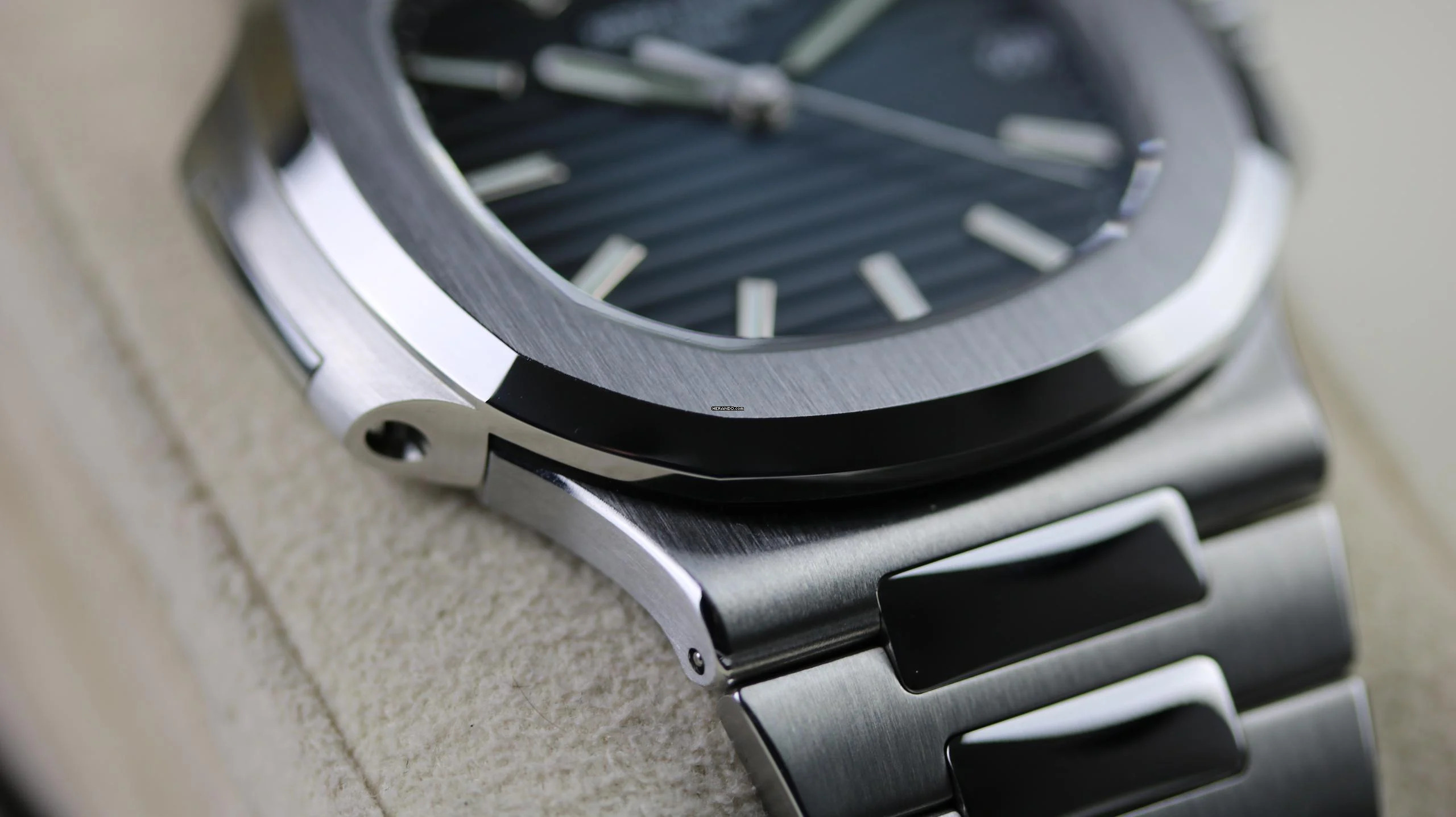 Thumbnail von Patek Philippe Nautilus Steel - Blue - New Calibre - New - Fullset - 09/2020