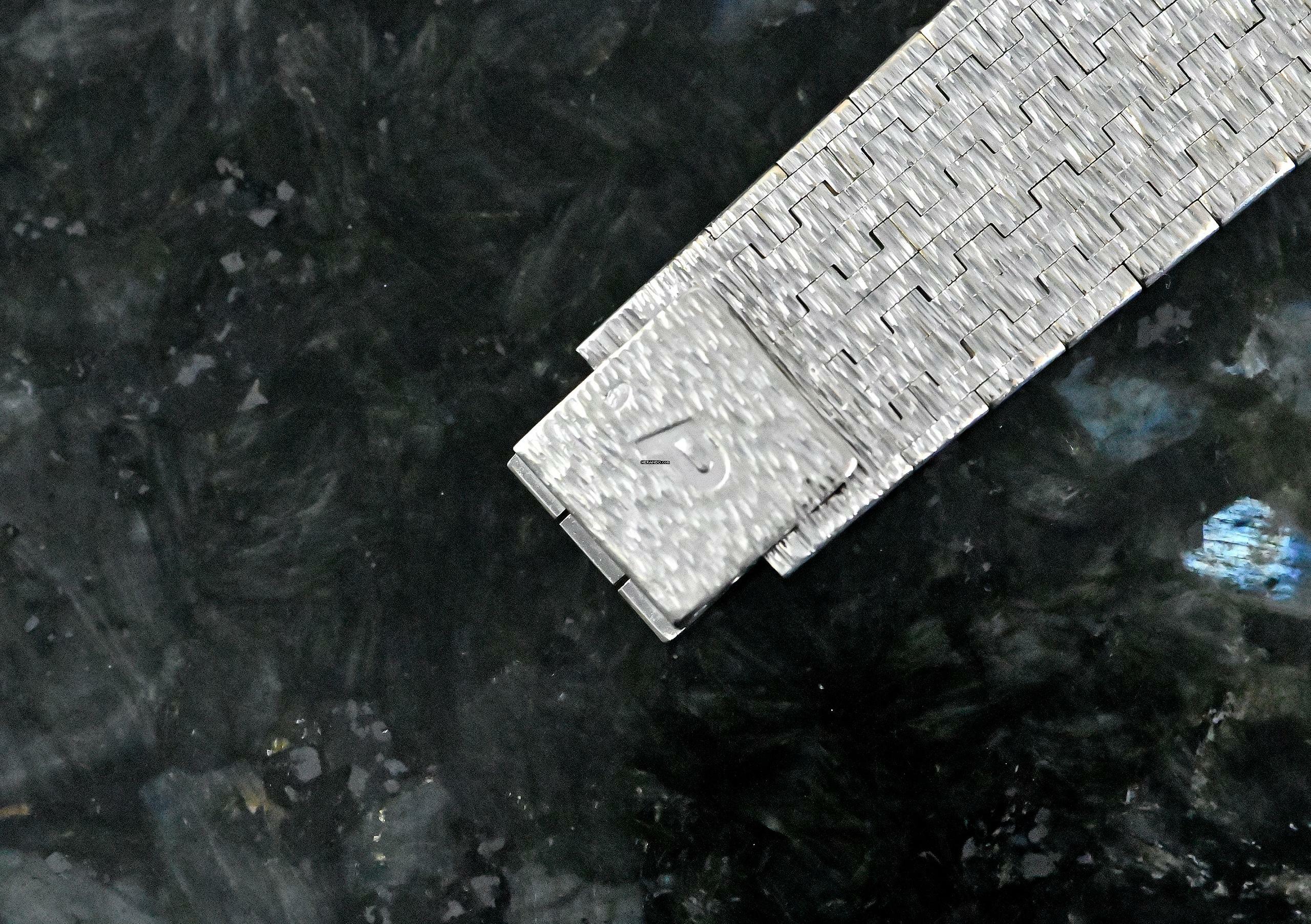 Thumbnail von Piaget rare Vintage Dress Watch | 9701 A 6 | Lapislazuli dial | white gold