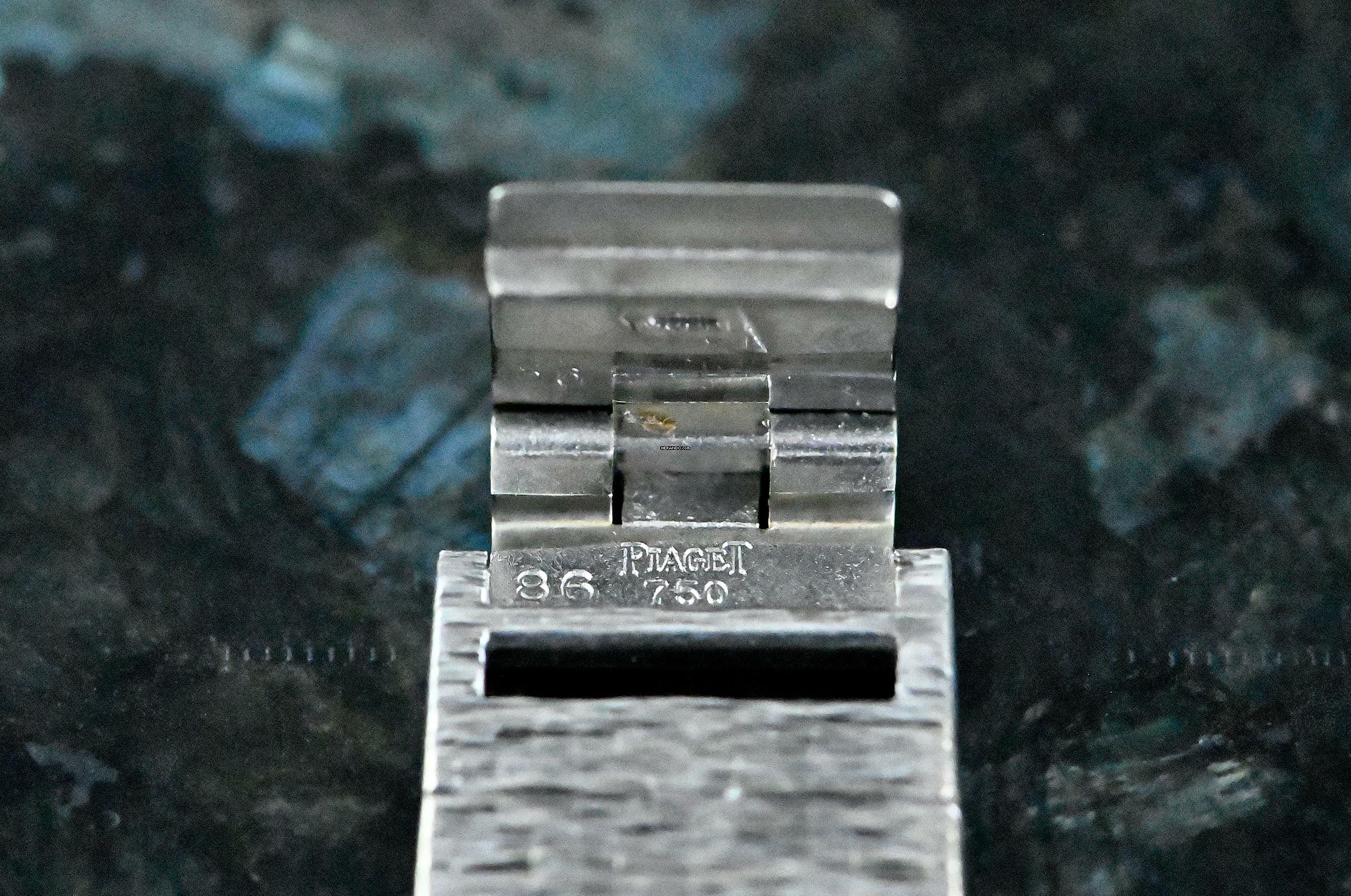 Thumbnail von Piaget rare Vintage Dress Watch | 9701 A 6 | Lapislazuli dial | white gold