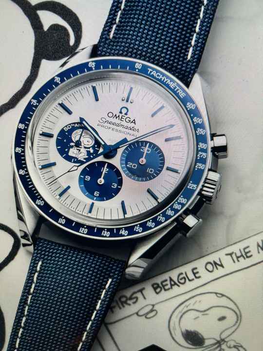  Omega Speedmaster Professional Moonwatch 310.32.42.50.02.001 Speedmaster 'Silver Snoopy Award' SOFORT VERFÜGBAR Okt. 2025 Sofort verfügbar-Deutsche Auslieferung-Full Set! 