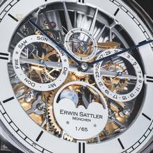 Thumbnail von Aperia III – Limitierte Wanduhr - Skelettiertes Werk - Kalender & Mondphase