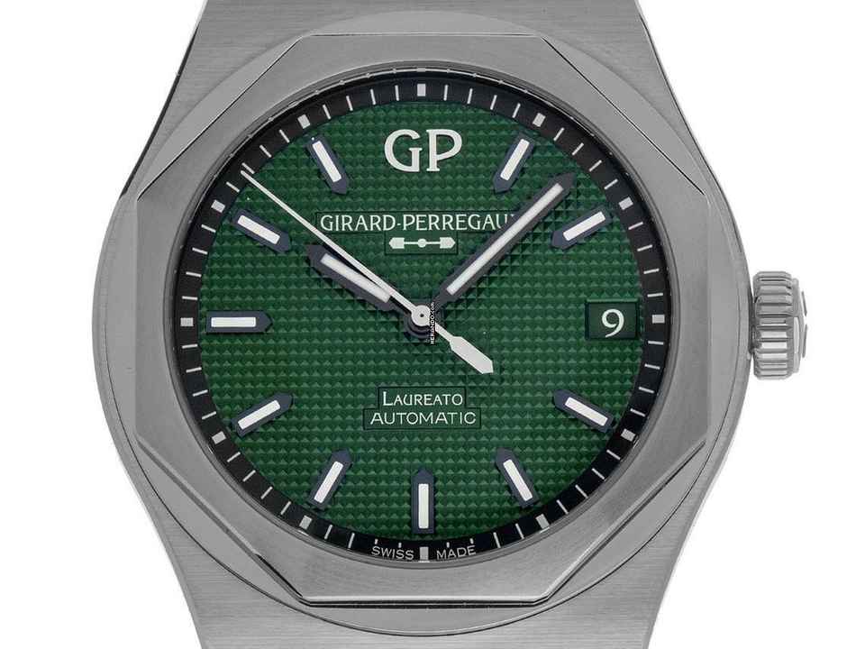  Girard Perregaux Laureato Ref.81010-11-3153-1CM 2025 Full Set Ungetragen 