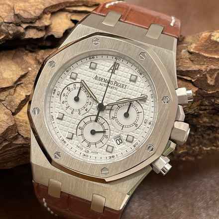  Audemars Piguet Royal Oak Chronograph Royal Oak Chronograph 39 Weißgold - Ref. 26022BC.OO.D002CR.01 Extract requested from AP 