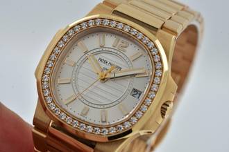 Thumbnail von Patek Philippe Nautilus 18k Rose Gold 7010/1R-001 Diamond Bezel Extract from the Archives