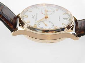 Thumbnail von IWC Portugieser Automatik Portuguese 18 Karat Rosegold 42mm mit großer Faltschließe im Neu Zustand 7 Tages Werk Kaliber C 51010 mit Glasboden wie Neu 42 mm