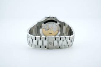 Thumbnail von Patek Philippe Nautilus Annual Calendar - Box+Papers - Like New - 24 Months Warranty 5726/1A-001 2018