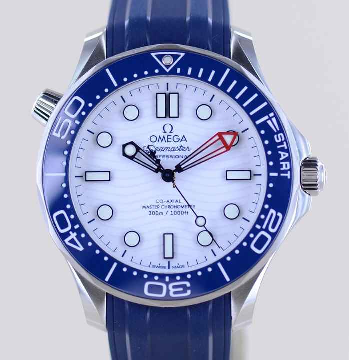  Omega Seamaster Diver 300 M Co-Axial Master Chronometer 42mm Americas Cup B+P 