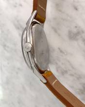 Thumbnail von Omega Classic Beautiful Vintage 35mm Unrestored Black Chocolate GILT Dial 2605 2605