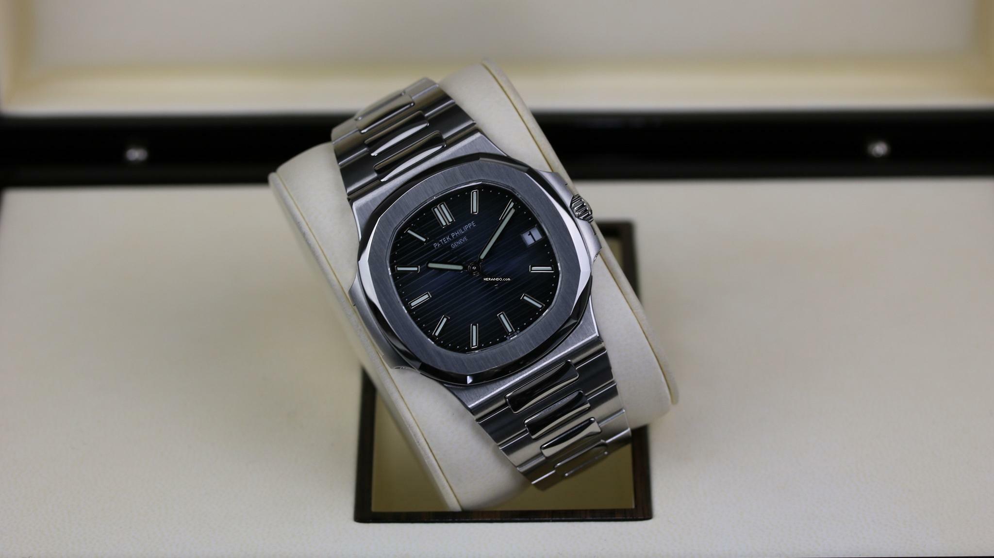 Thumbnail von Patek Philippe Nautilus Steel - Blue - like New - Fullset - 2011
